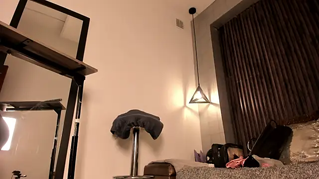 Snapshot of _rebecca1 chatting on 02.22.25 rebecca1 online show from 02.22.25