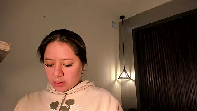 Snapshot of _rebecca1 chatting on 03.19.25 rebecca1 online show from 03.19.25