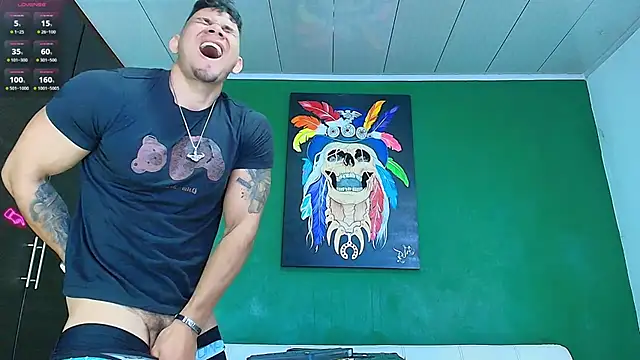 Snapshot of GendersonFit chatting on 01.18.26 GendersonFit online show from 01.18.26