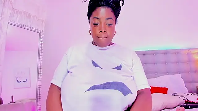 Snapshot of laqquishax chatting on 02.02.25 laqquishax online show from 02.02.25