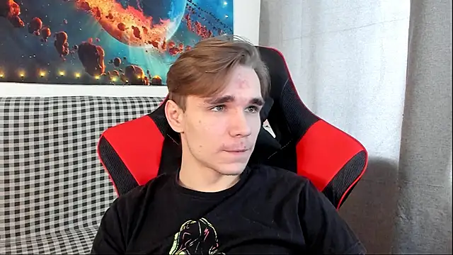 Snapshot of LetsDoSomethingFun chatting on 03.05.25 LetsDoSomethingFun online show from 03.05.25