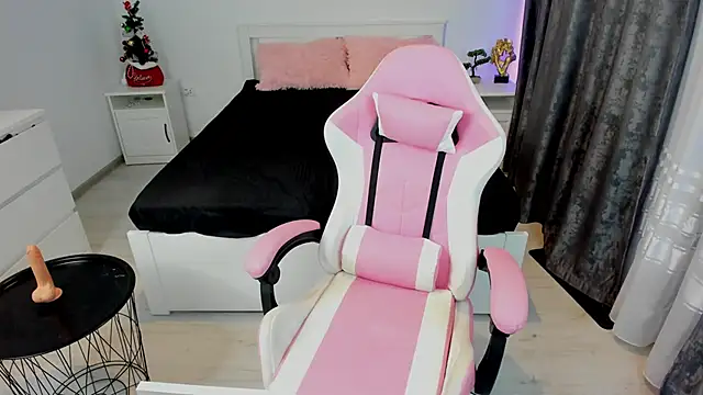 SinwithAmy online show from 12.31.24