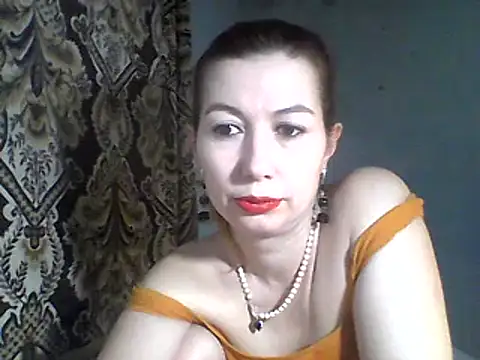 Snapshot of Olesja chatting on 02.26.25 Olesja online show from 02.26.25
