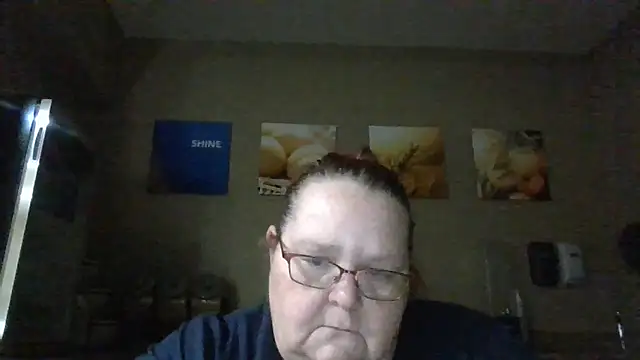 Snapshot of Hornybbw1978 chatting on 12.06.24 Hornybbw1978 online show from 12.06.24