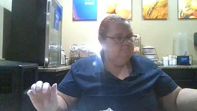 Snapshot of Hornybbw1978 chatting on 12.12.24 Hornybbw1978 online show from 12.12.24