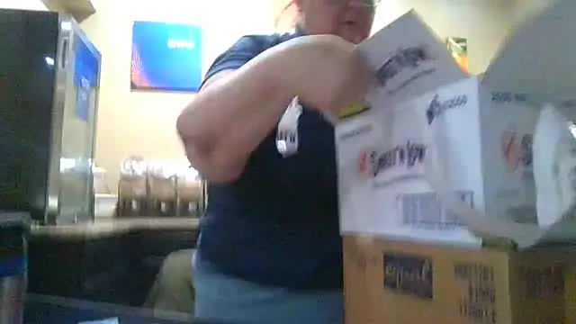 Snapshot of Hornybbw1978 chatting on 12.25.24 Hornybbw1978 online show from 12.25.24