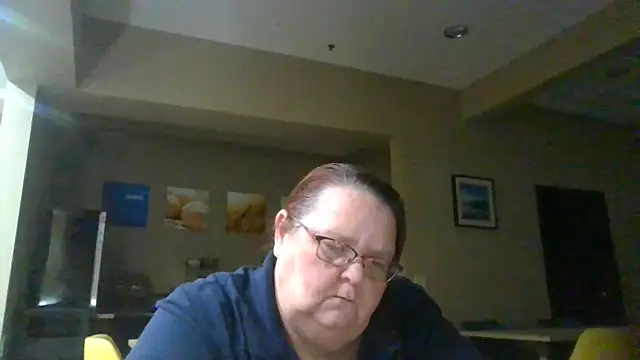 Snapshot of Hornybbw1978 chatting on 12.27.24 Hornybbw1978 online show from 12.27.24