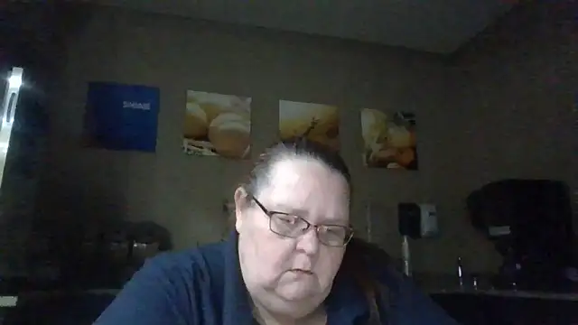 Snapshot of Hornybbw1978 chatting on 01.31.25 Hornybbw1978 online show from 01.31.25