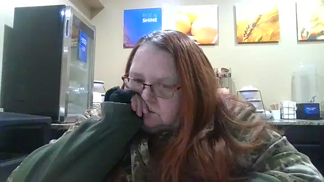 Snapshot of Hornybbw1978 chatting on 02.13.25 Hornybbw1978 online show from 02.13.25