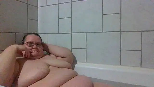 Snapshot of Hornybbw1978 chatting on 03.22.25 Hornybbw1978 online show from 03.22.25