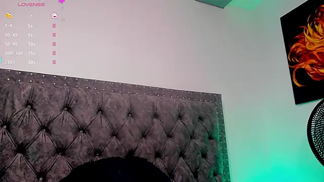 Snapshot of Dounia_nagi chatting on 02.08.25 Dounia nagi online show from 02.08.25