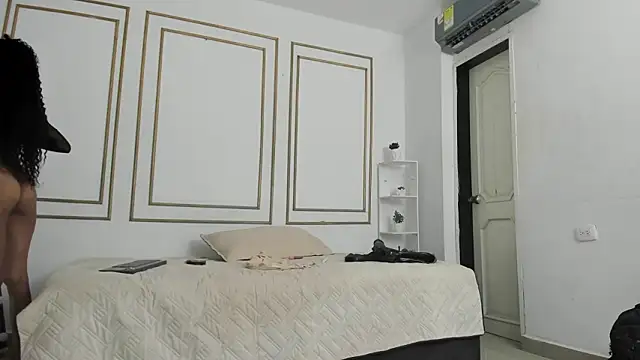 Snapshot of kristyl_paez chatting on 01.17.26 kristyl paez online show from 01.17.26