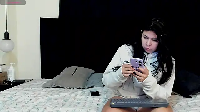 lissandthor13 online show from 11.13.25