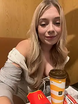 CherryAuroraa online show from 12.15.24