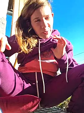 Lina lou4 online show from 12.14.25