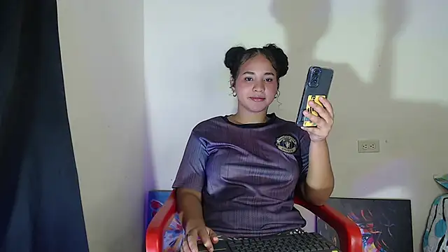 Snapshot of luciana_keating chatting on 12.09.24 luciana keating online show from 12.09.24