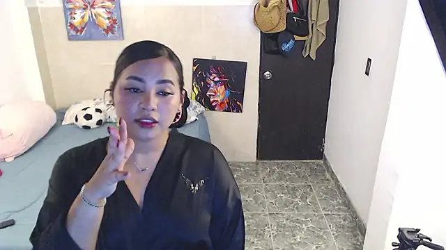 Snapshot of luciana_keating chatting on 03.03.26 luciana keating online show from 03.03.26