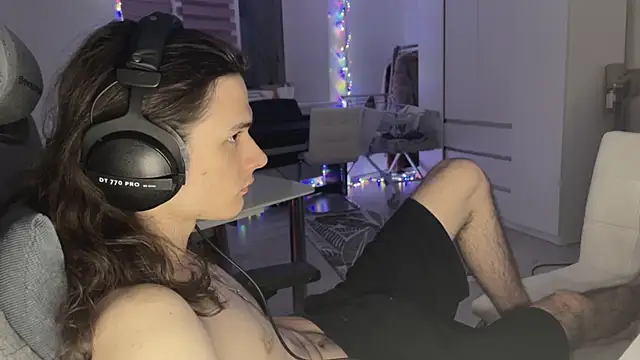 Snapshot of CandyChell chatting on 02.06.26 CandyChell online show from 02.06.26