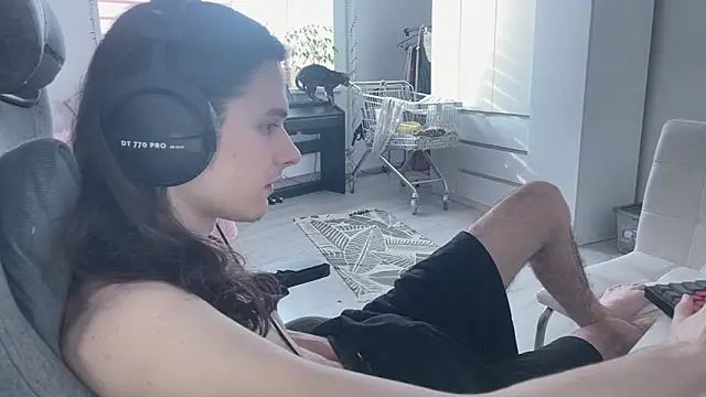 Snapshot of CandyChell chatting on 03.03.26 CandyChell online show from 03.03.26