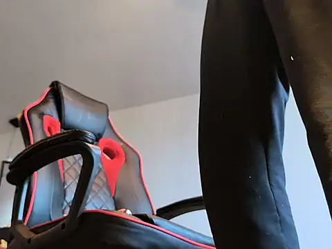 Snapshot of psychapleasure chatting on 02.01.26 psychapleasure online show from 02.01.26