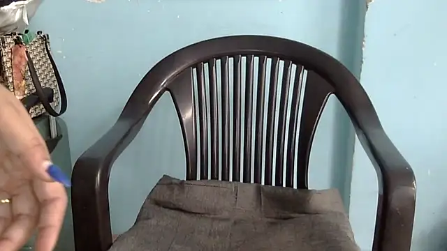 lovelydesi21 online show from 09.13.25