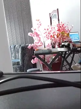 Snapshot of sharonshow chatting on 09.17.25 sharonshow online show from 09.17.25