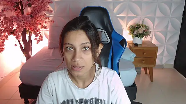 cora 22 online show from 12.22.25