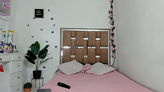 kendall-ewers online show from 04.03.26