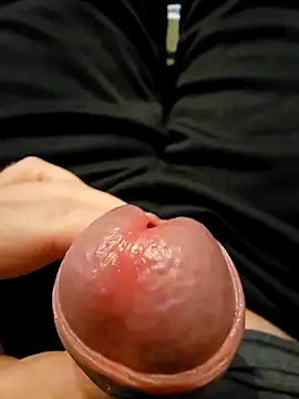 Snapshot of cross10 chatting on 01.28.25 cross10 online show from 01.28.25