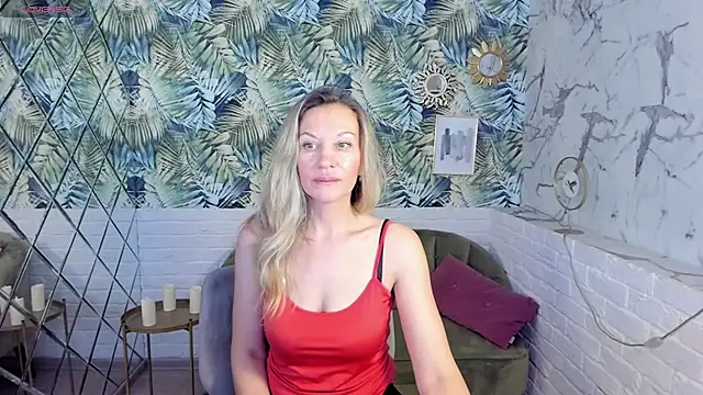 Snapshot of NancyGrace chatting on 02.28.25 NancyGrace online show from 02.28.25