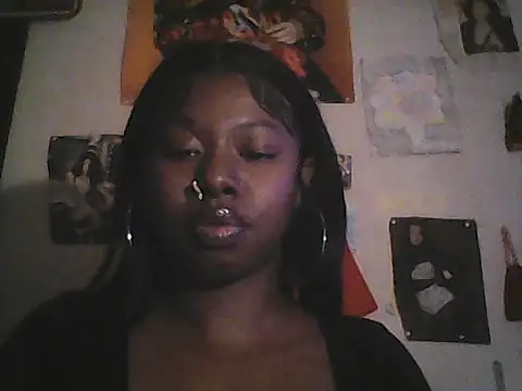 Snapshot of TinyBlazian901 chatting on 03.21.25 TinyBlazian901 online show from 03.21.25