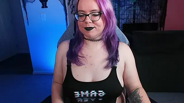 KiraSpitQueen online show from 11.05.25