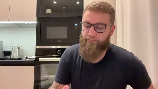 Snapshot of Bear_bear_ chatting on 11.28.25 Bear bear online show from 11.28.25