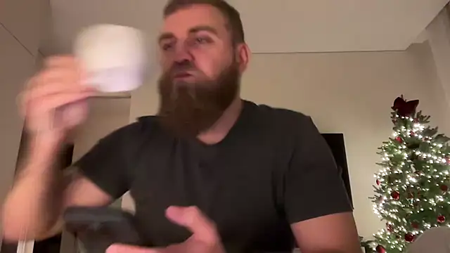 Bear bear  online show from 12.15.25