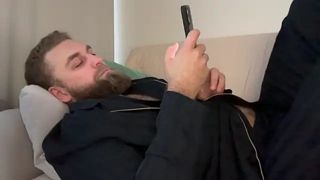 Bear bear  online show from 02.25.26