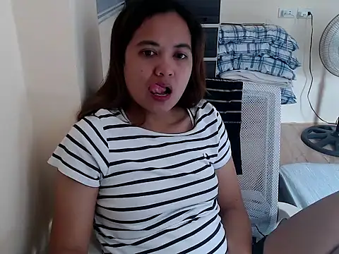 xTheLastVIRGINx online show from 02.10.26