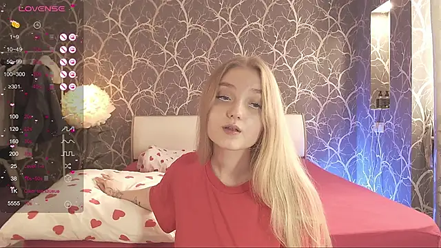 MiaMiaMeow online show from 09.14.25