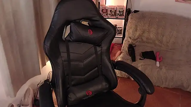 Emmy Ruiz online show from 02.23.26