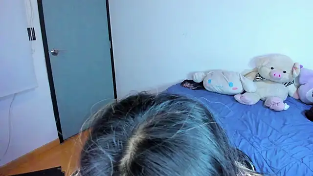 Snapshot of Akane-Mou chatting on 01.04.25 Akane-Mou online show from 01.04.25