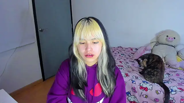 Snapshot of Akane-Mou chatting on 03.09.25 Akane-Mou online show from 03.09.25