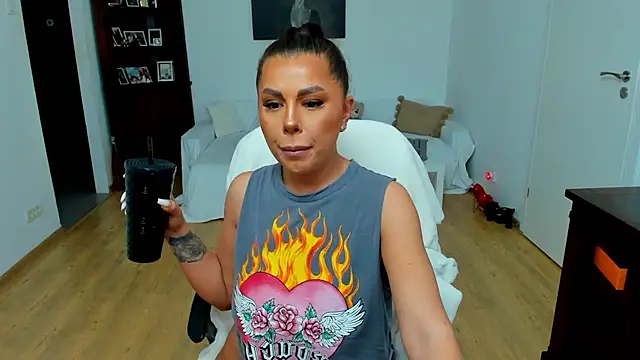 Snapshot of Anna_grayy1 chatting on 02.19.25 Anna grayy1 online show from 02.19.25