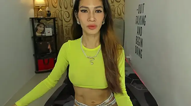 Trixie Mattel21 online show from 12.14.24