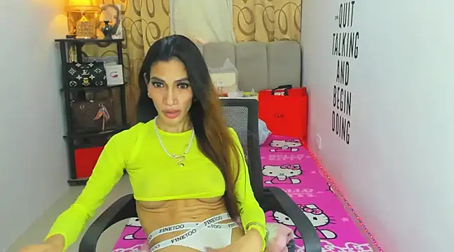 Trixie Mattel21 online show from 12.28.24