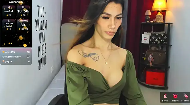 Trixie Mattel21 online show from 03.19.25