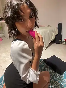 aurora xoxo online show from 12.11.24