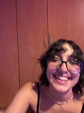 aurora xoxo online show from 12.19.24