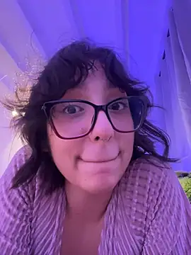 aurora xoxo online show from 12.21.24