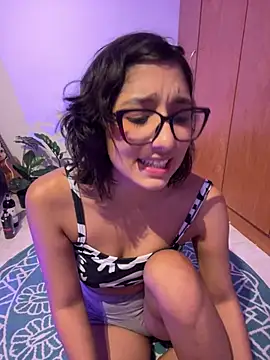 aurora xoxo online show from 02.04.25