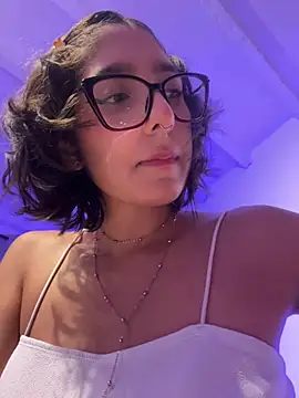 aurora xoxo online show from 02.09.25