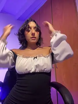 aurora xoxo online show from 02.21.25